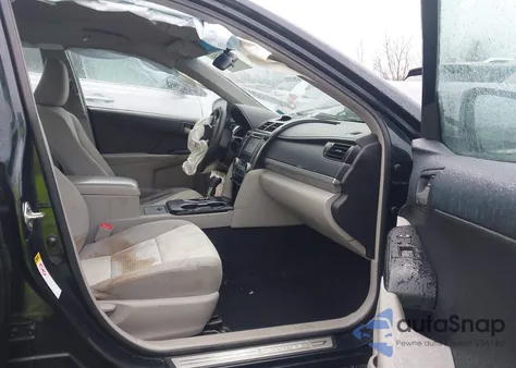 2014 Toyota Camry Le z USA, uszkodzony, nr VIN 4T4BF1FK8ER369678